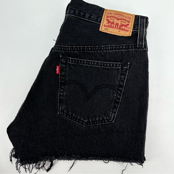 Levi’s 501 Jean Shorts Women W29 Black CutOff High Waist Button Fly Cotton Denim - Picture 8 of 9